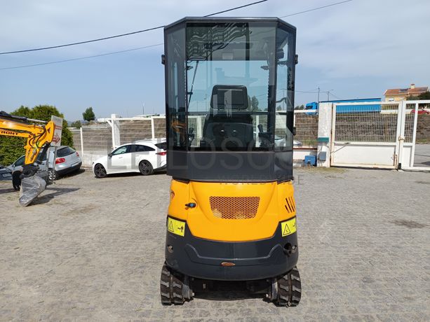 Mini Giratória Infront YFE16 · Ano 2022