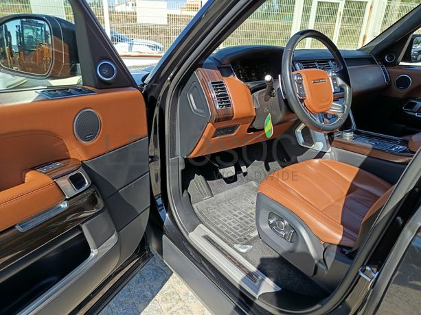 Land Rover Range Rover Autobiography 4.4 SDV8 · Ano 2017