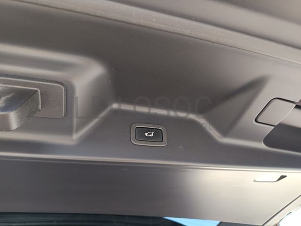 Land Rover Range Rover Autobiography 4.4 SDV8 · Ano 2017