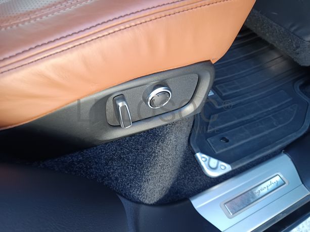 Land Rover Range Rover Autobiography 4.4 SDV8 · Ano 2017