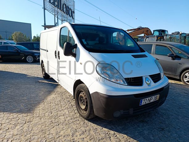 Renault Trafic Caixa 2.0 DCI · Ano 2013