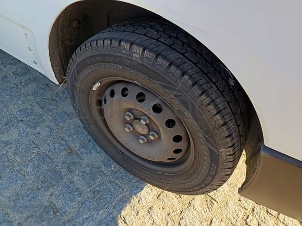 Renault Trafic Caixa 2.0 DCI · Ano 2013