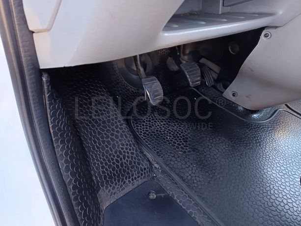 Renault Trafic Caixa 2.0 DCI · Ano 2013