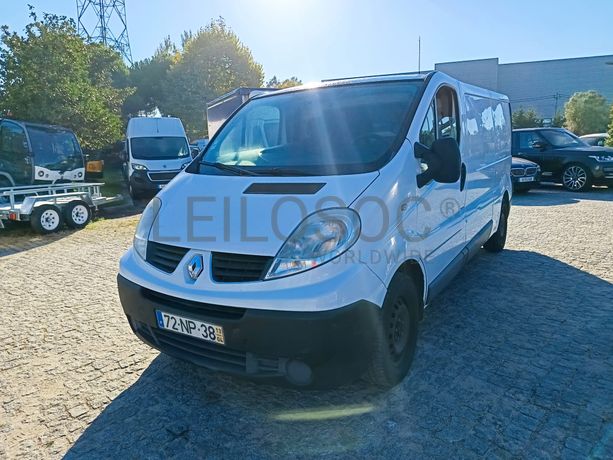 Renault Trafic Caixa 2.0 DCI · Ano 2013