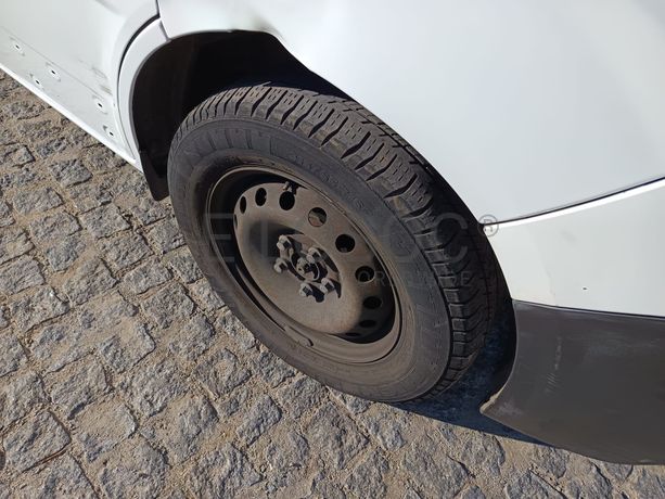 Renault Trafic Caixa 2.0 DCI · Ano 2013