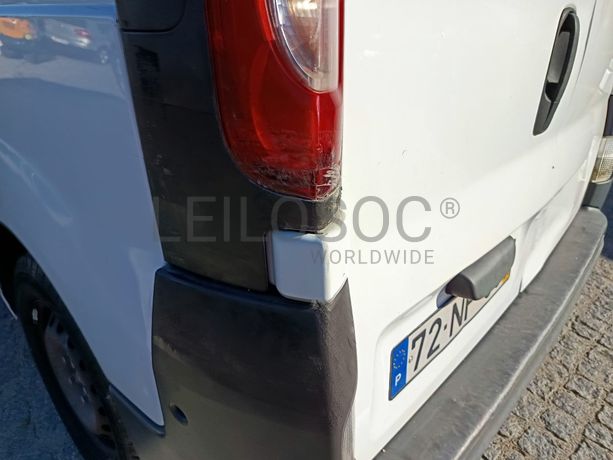 Renault Trafic Caixa 2.0 DCI · Ano 2013