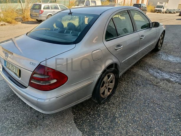 Mercedes-Benz E270 · Ano 2002