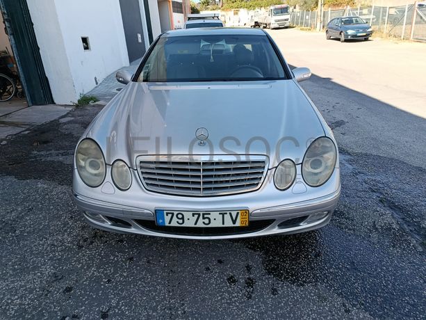 Mercedes-Benz E270 · Ano 2002