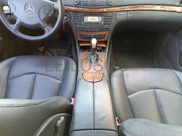 Mercedes-Benz E270 · Ano 2002