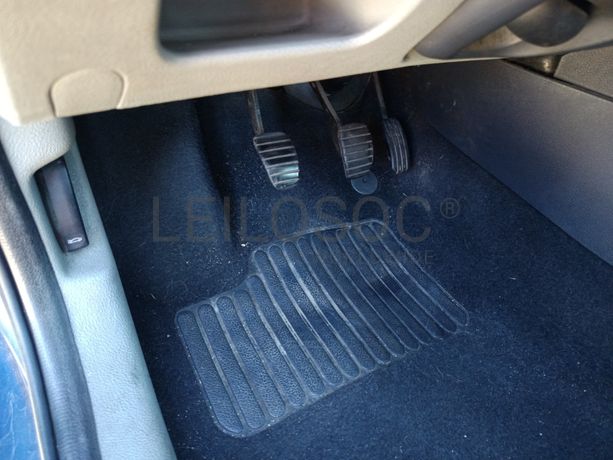 Renault Clio · Ano 2002