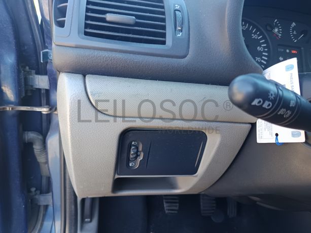 Renault Clio · Ano 2002