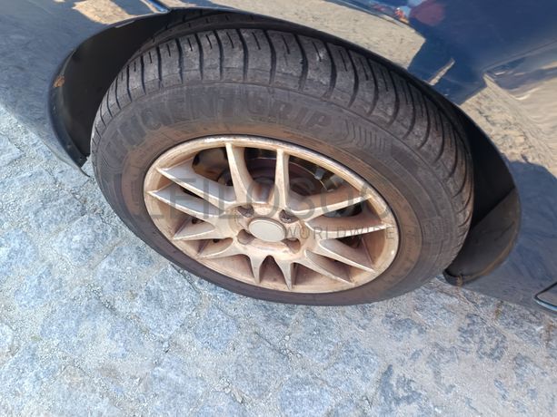 Renault Clio · Ano 2002