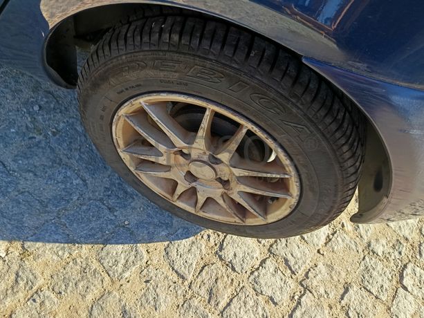 Renault Clio · Ano 2002