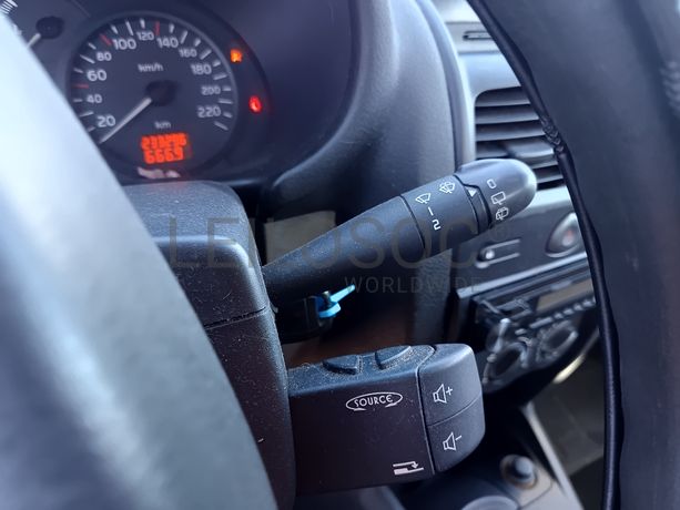 Renault Clio · Ano 2002