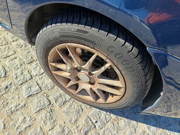 Renault Clio · Ano 2002