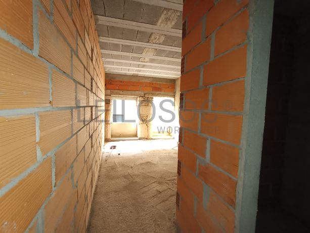 Edifício com 3 Pisos · Tabuaço