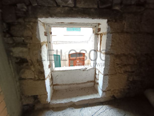 Edifício com 3 Pisos · Tabuaço