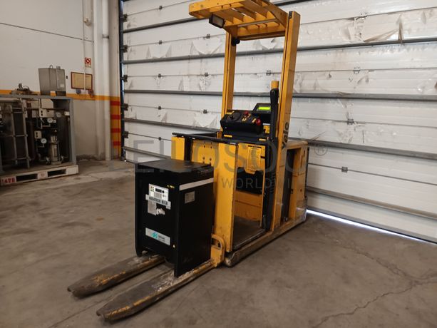 Stacker Yale MO10E Preparador de Encomenda · Elétrico · Ano 2004