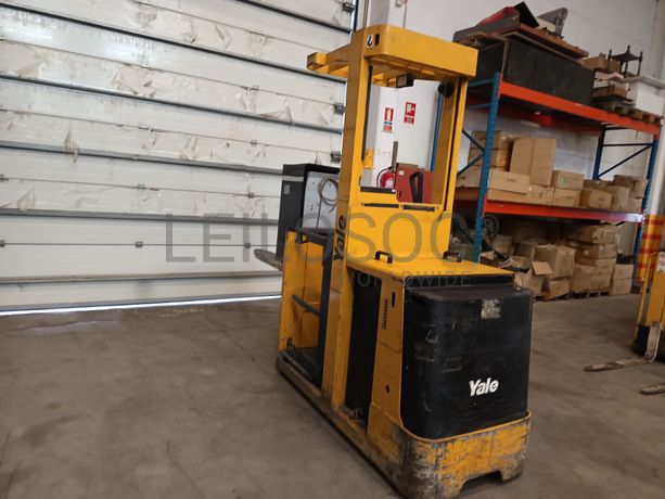 Stacker Yale MO10E Preparador de Encomenda · Elétrico · Ano 2004