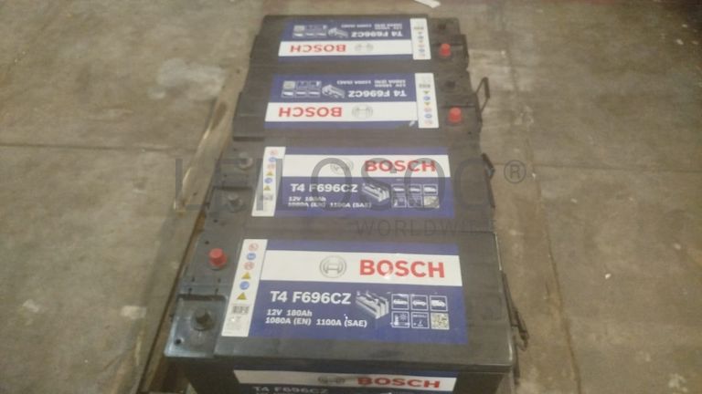 8 - Bateria 180Ah Bosch
