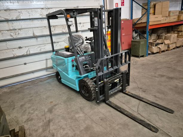 Empilhador Rippa R525D