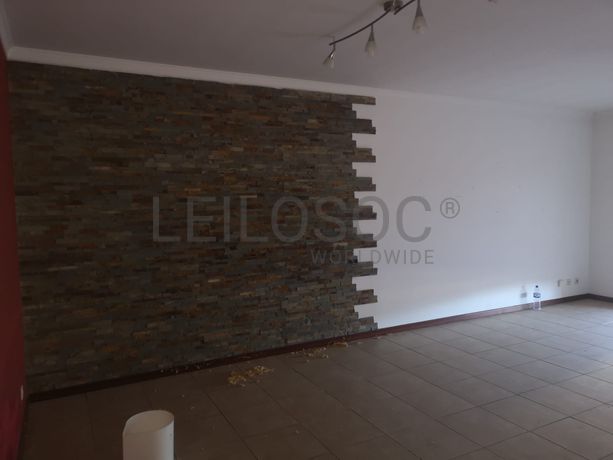 Apartamento T3 com Box · Macedo de Cavaleiros