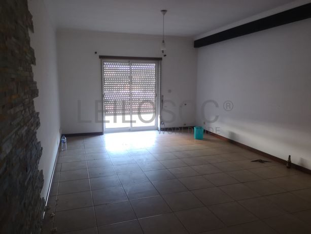 Apartamento T3 com Box · Macedo de Cavaleiros