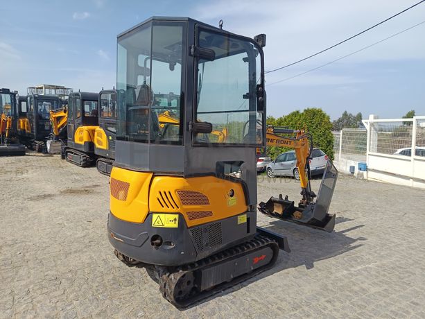 Mini Giratória Infront YFE16 · Ano 2022