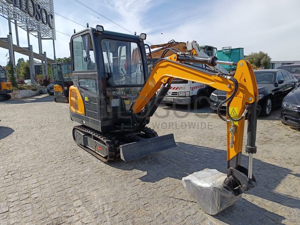 Mini Giratória Infront YFE20 · Ano 2023