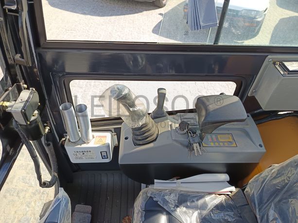 Mini Giratória Infront YFE20 · Ano 2023