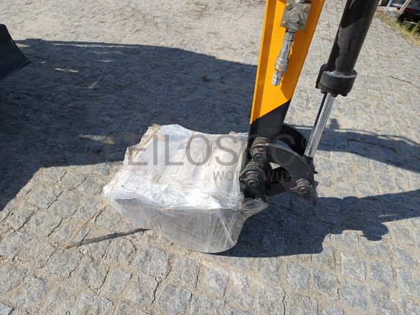 Mini Giratória Infront YFE20 · Ano 2023