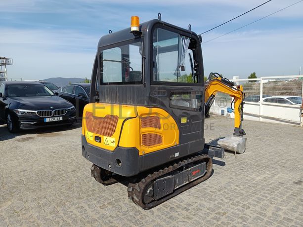 Mini Giratória Infront YFE20 · Ano 2023