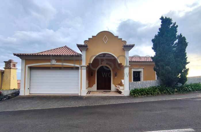 Proporção de 1/2 de Moradia V4 de Luxo com Piscina · Palheiro Village, Funchal