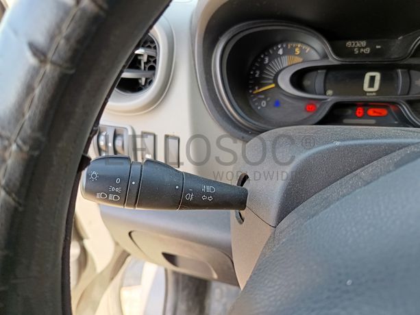 Renault Trafic · Ano 2015