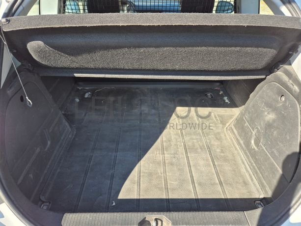 Opel Corsa E Van · Ano 2016