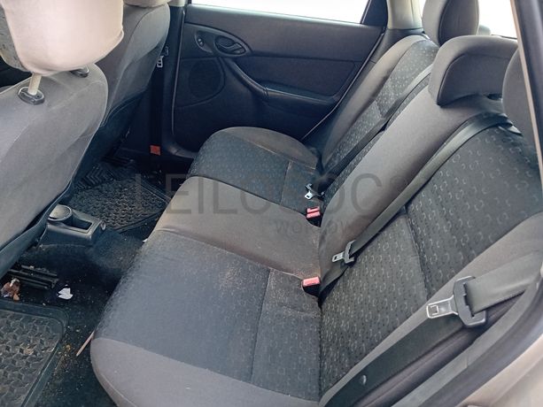 Ford Focus · Ano 2002