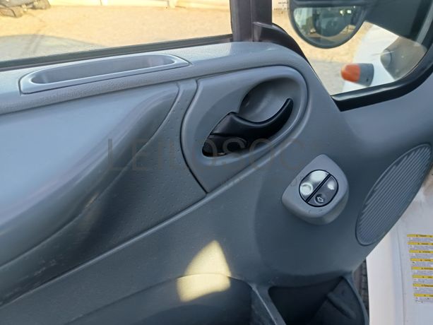 Ford Transit · Ano 2011