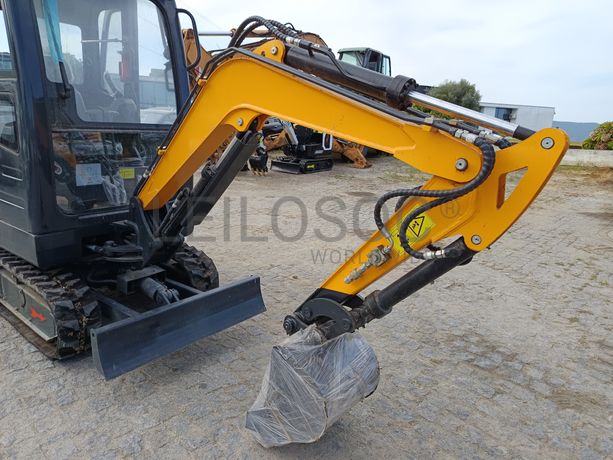 Mini Giratória Infront YFE20 · Ano 2023