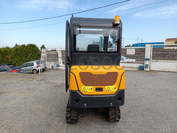 Mini Giratória Infront YFE20 · Ano 2023