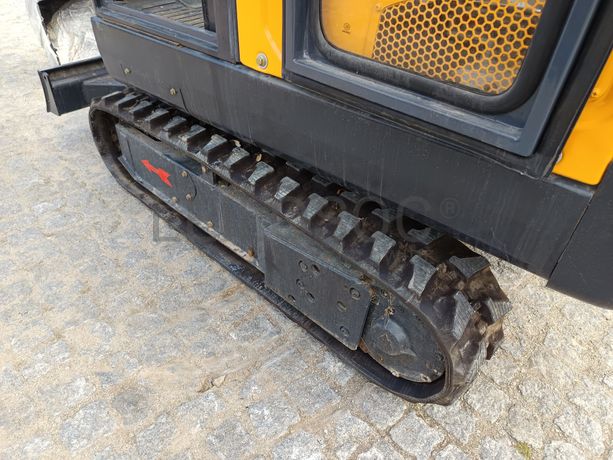 Mini Giratória Infront YFE20 · Ano 2023