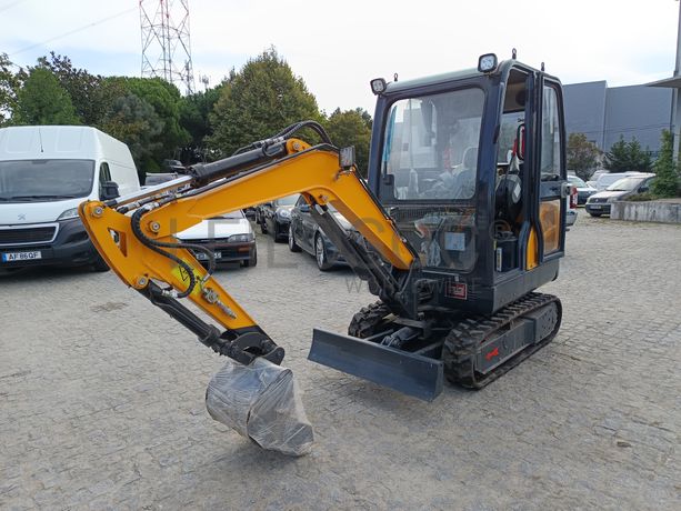 Mini Giratória Infront YFE20 · Ano 2023