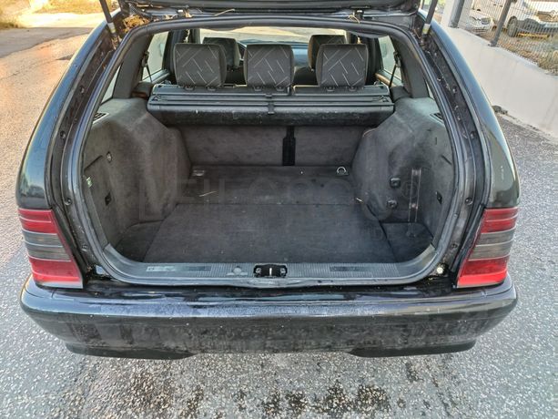 Mercedes-Benz C220 CDI · Ano 2000