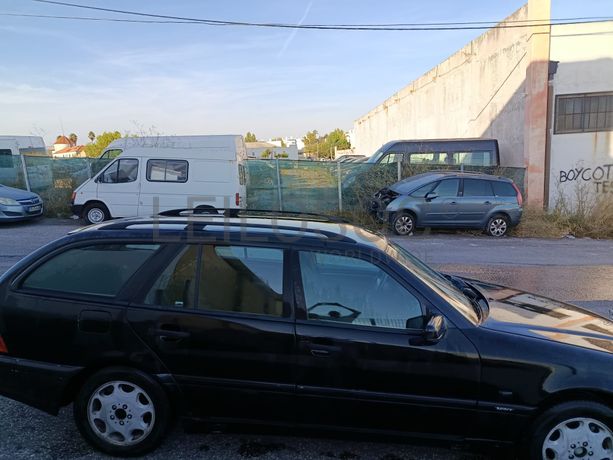 Mercedes-Benz C220 CDI · Ano 2000