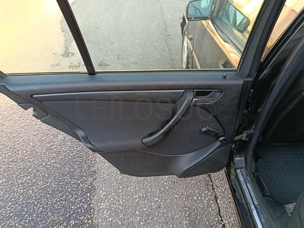 Mercedes-Benz C220 CDI · Ano 2000