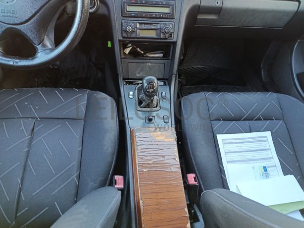 Mercedes-Benz C220 CDI · Ano 2000