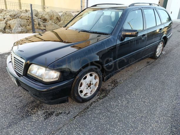 Mercedes-Benz C220 CDI · Ano 2000