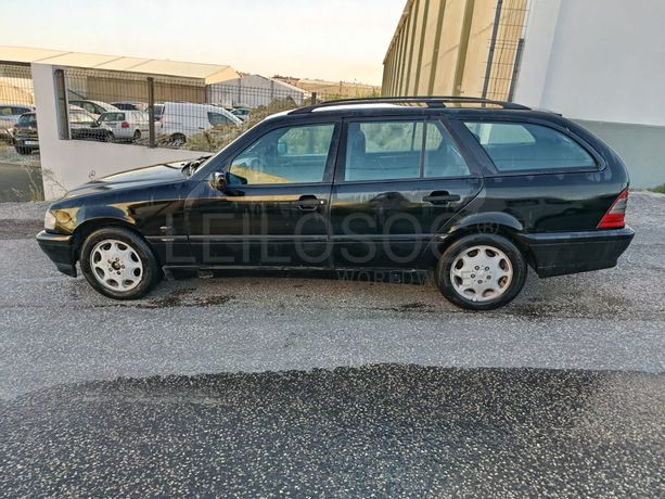 Mercedes-Benz C220 CDI · Ano 2000