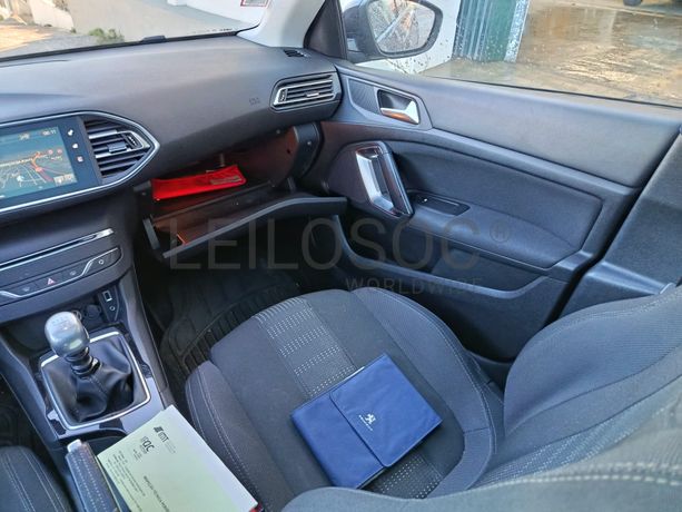 PEUGEOT 308 SW II 1.6 BlueHDi · Ano 2015