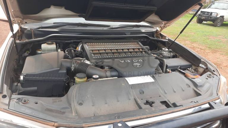 Toyota Landcruser VX - VDJ200R-GNTEZ 2017