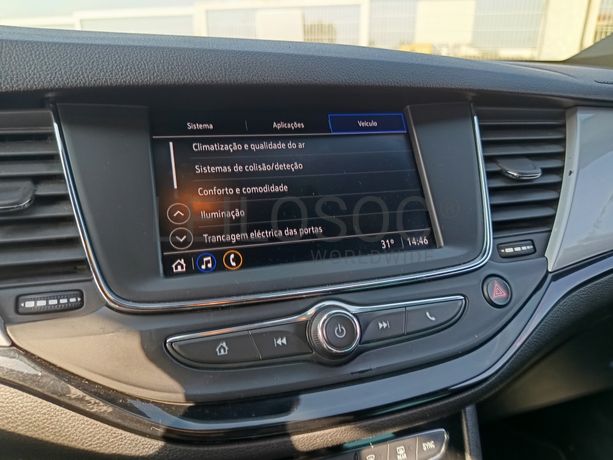 Opel Astra · Ano 2020